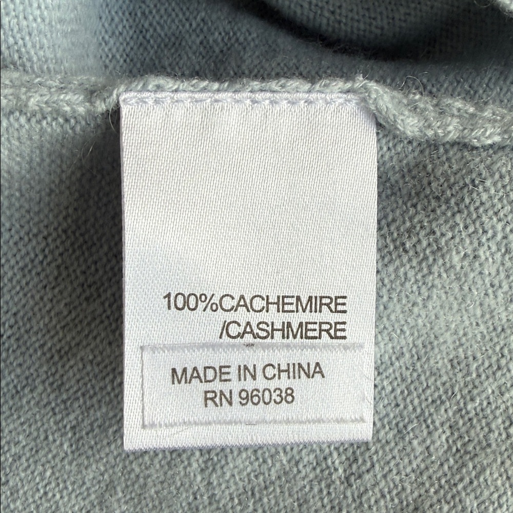 Powder blue/gray Sweater. - Picture 8 of 11